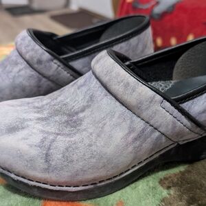 Dansko Women's Gray Suede Clogs
